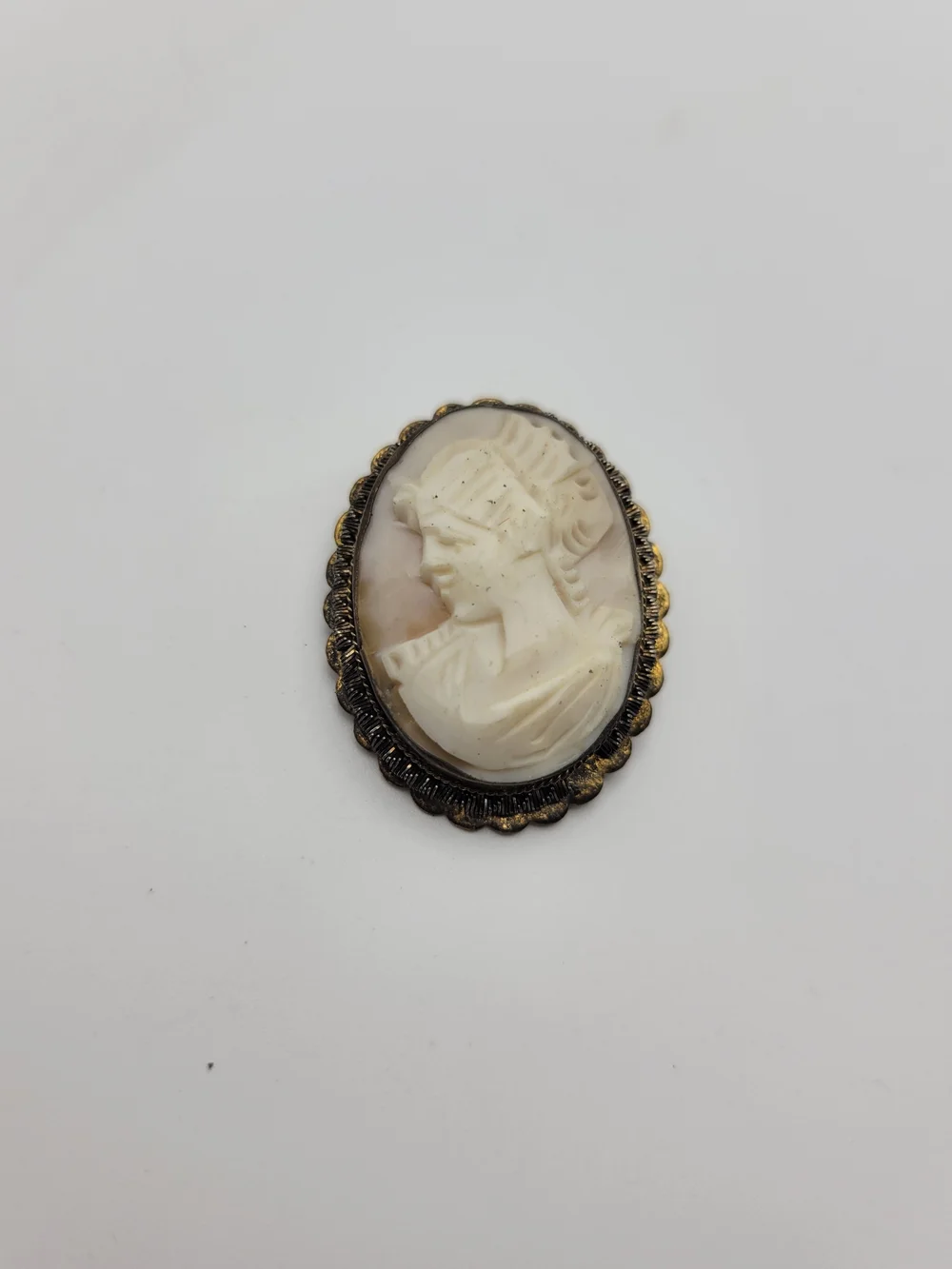 Source Unknown elegant cream
